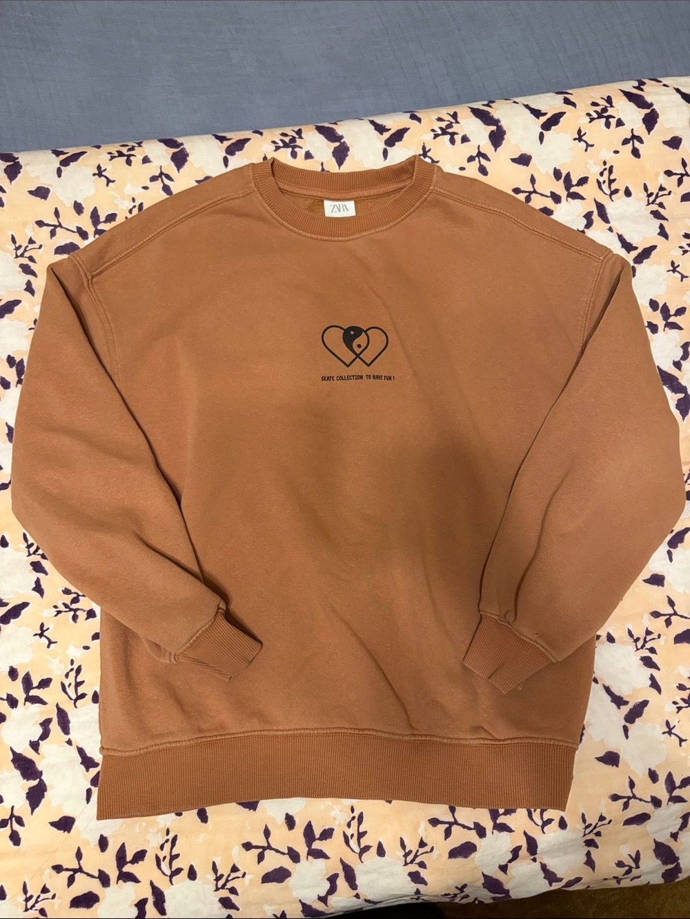 Zara terracotta Crewneck Sweatshirt with yin yang Heart Graphic
